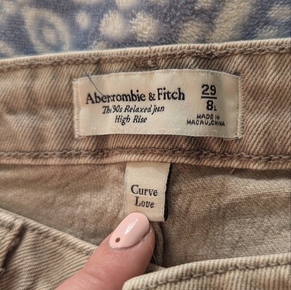 Abercrombie Curve Love 29L Jeans - Picture 8 of 10